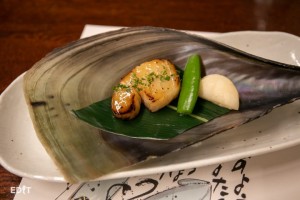 まさに今おいしい 平貝の木の芽焼き　知多野菜を添えて