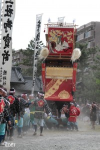 このサイズ感の山車が 100輛以上も集まる知多半島